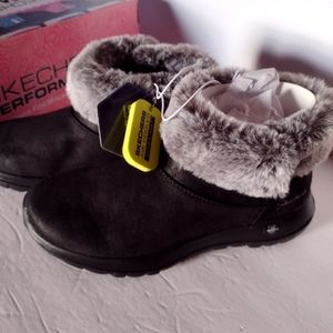 Skechers Go Walk Booties Size 6M Black Gray Faux Fur New On the way Joy.